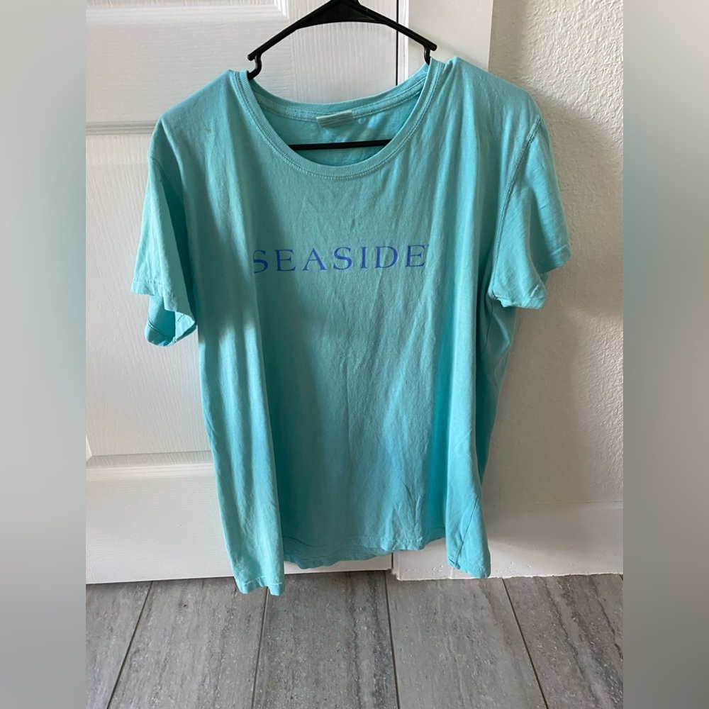 Woman’s Seaside Tee
